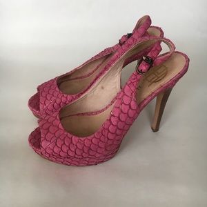 House of Harlow 1960 Fuchsia Slingbacks
